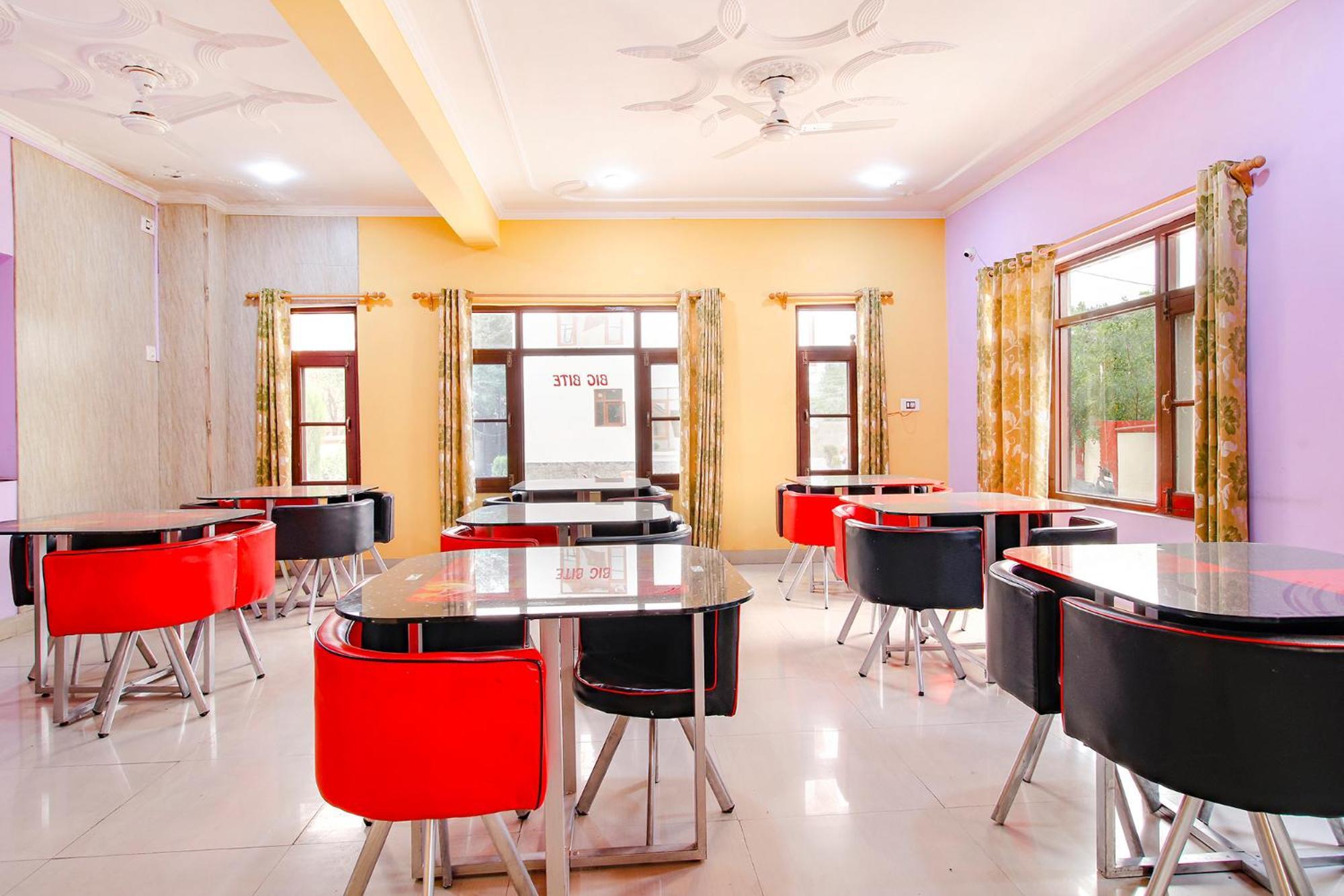 Fabhotel Grand Comforts Haidarpur Εξωτερικό φωτογραφία