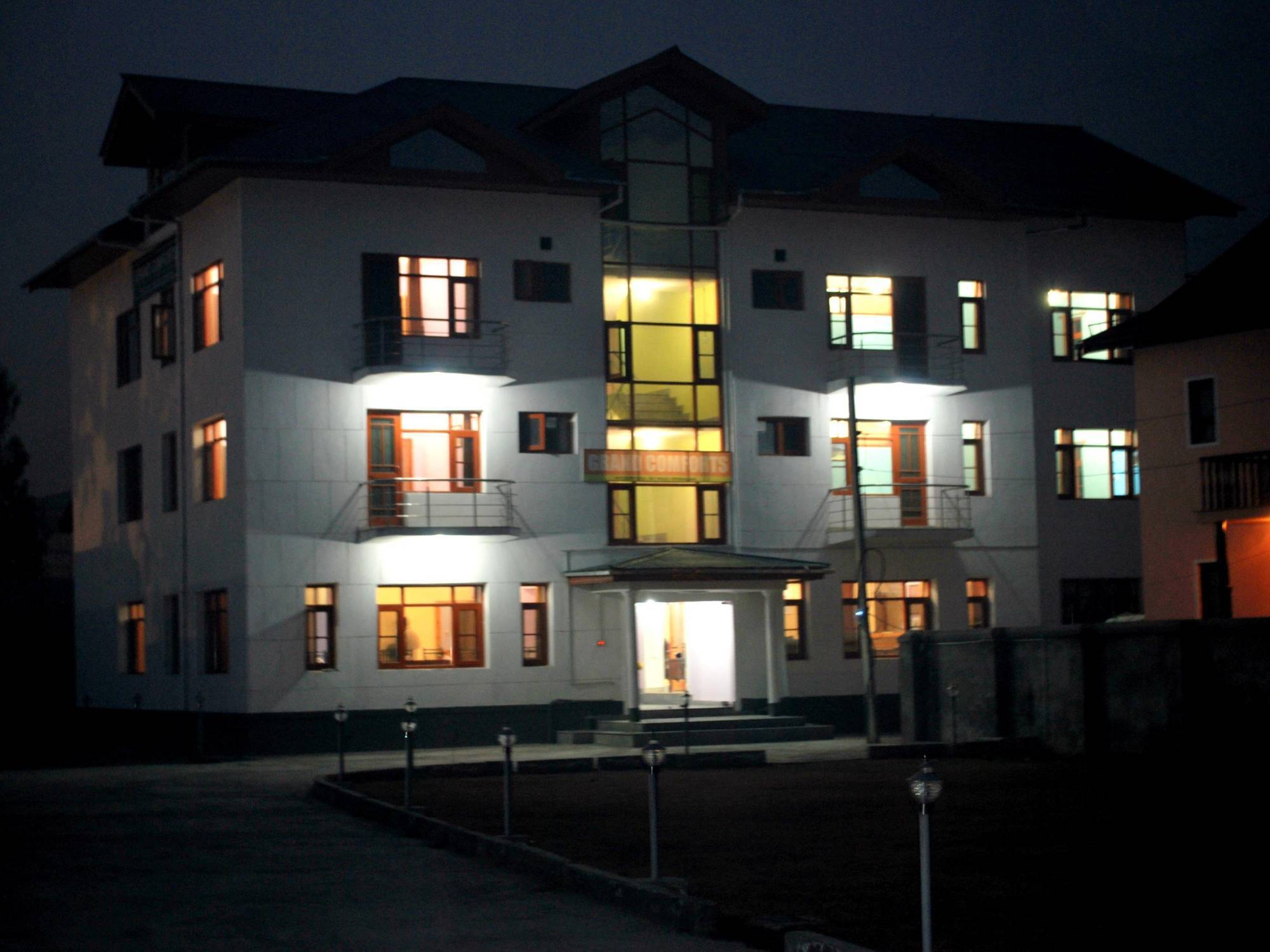 Fabhotel Grand Comforts Haidarpur Εξωτερικό φωτογραφία